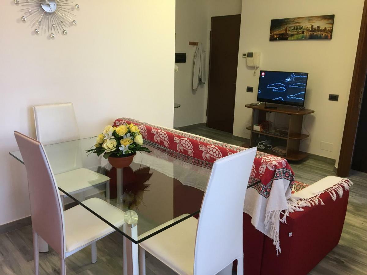 דירות נוברה Accogliente Bilocale מראה חיצוני תמונה